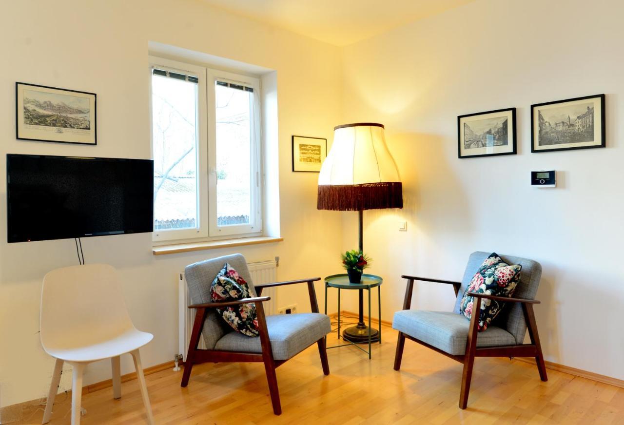 House With Courtyard & Parking Close To Stadtpark Відень Екстер'єр фото