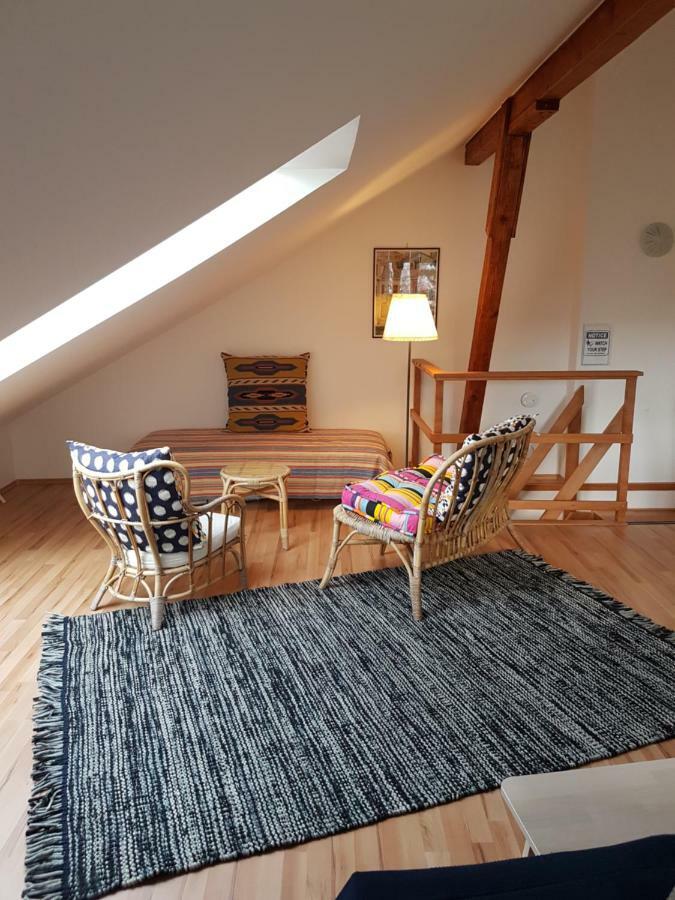 House With Courtyard & Parking Close To Stadtpark Відень Екстер'єр фото